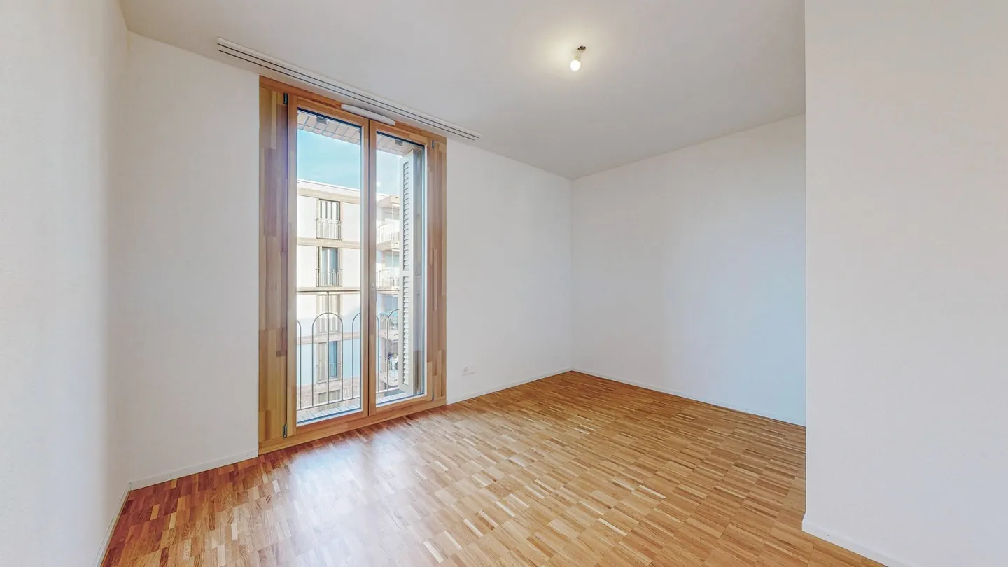 Superb 4.5 room bright apartment with lake view - Photo 13 of 13