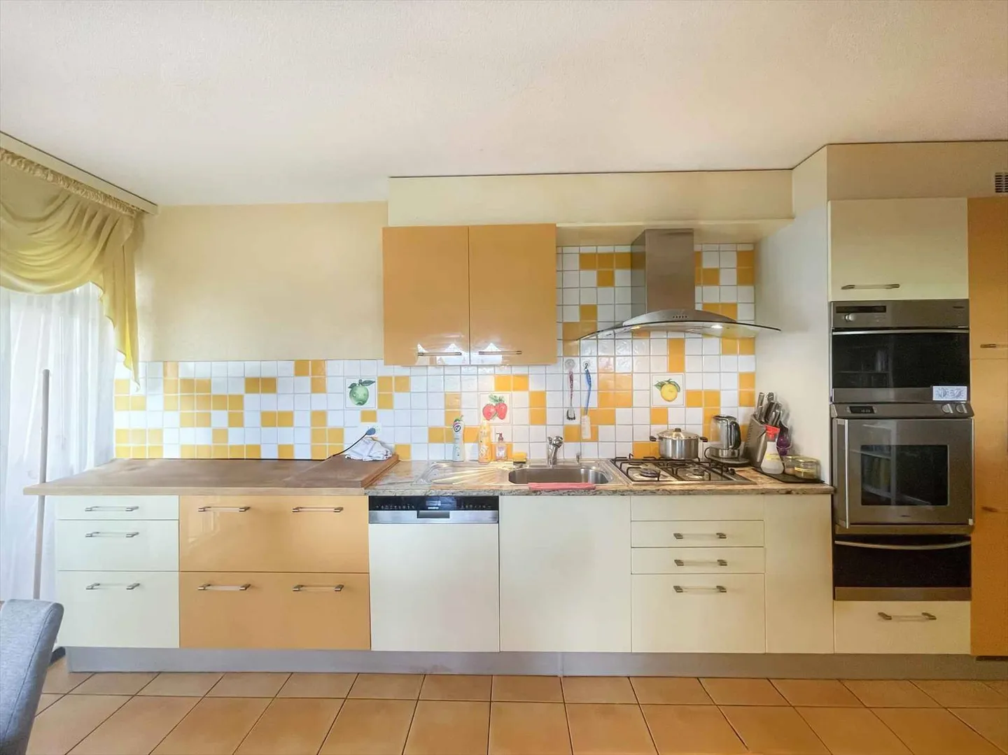 Bel appartement familial de 4,5 pièces avec balcons au centre de Prilly - Photo 3 sur 8