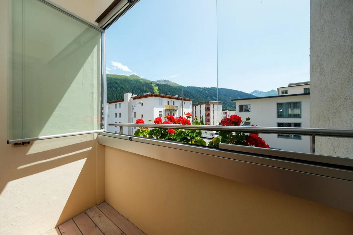 Villa Pravigan Davos Platz - 4.5 and 3 room condominium with ... - Photo 12 of 14