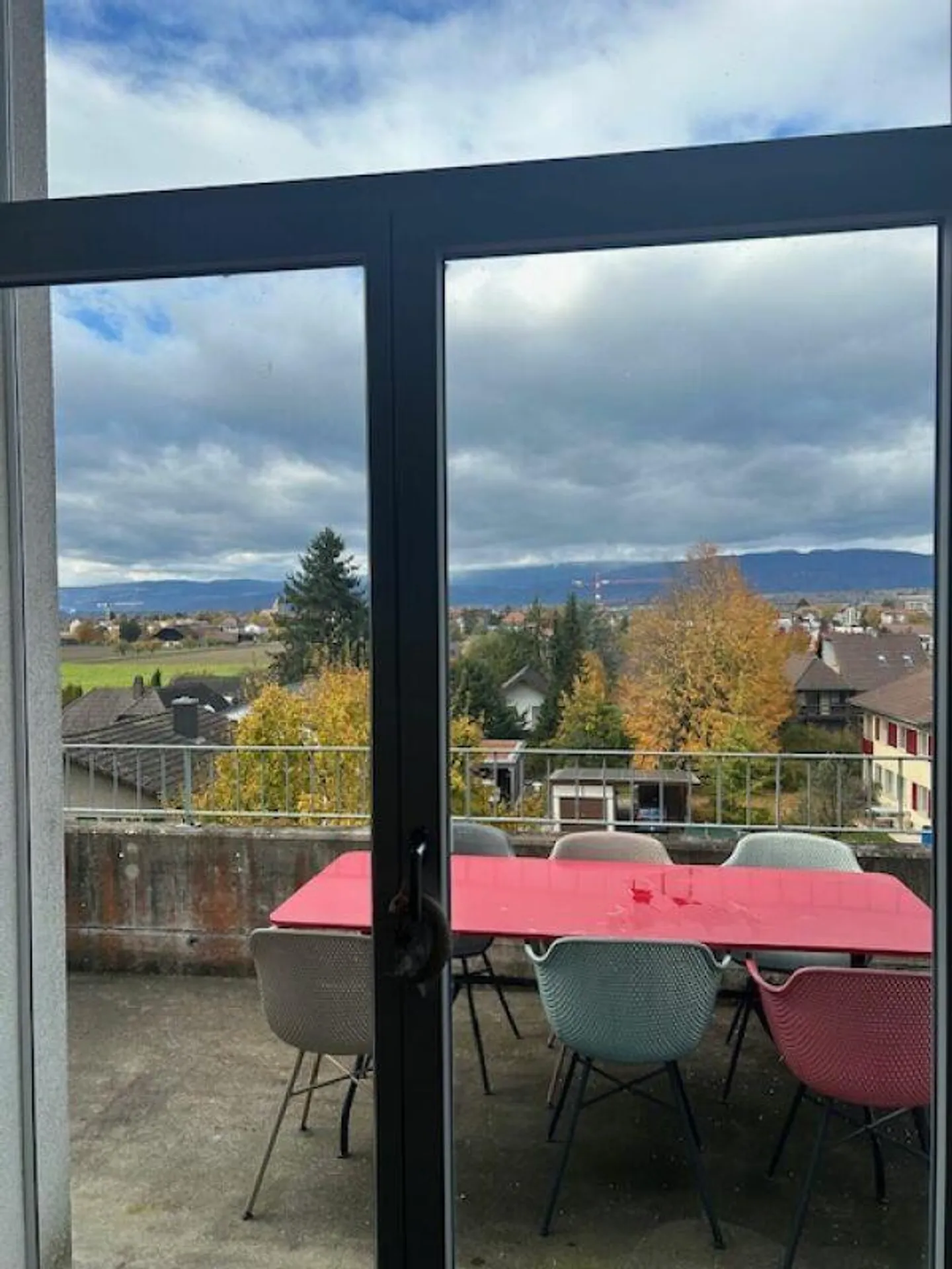 Appartement sous les combles spacieux sur Burgweg à Aarberg - Photo 3 sur 6