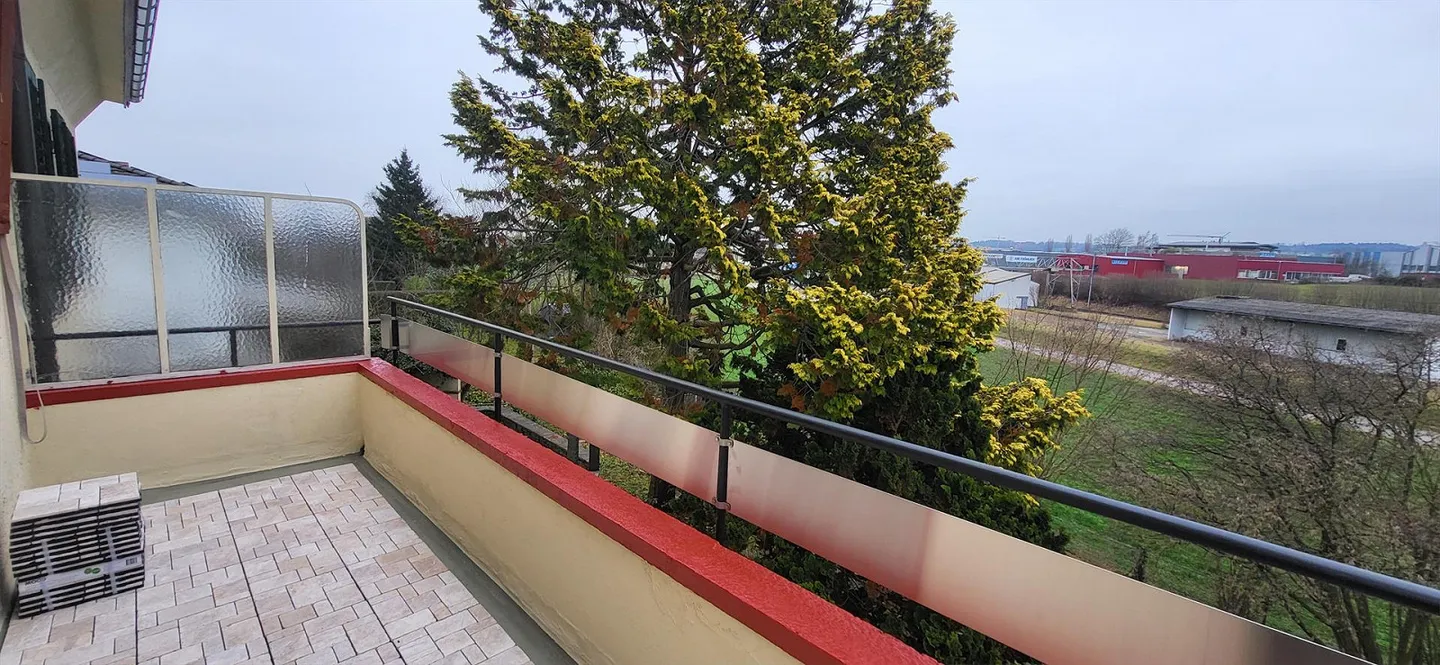 Charmante appartement ancien récemment rénové avec balcon et coin salon dans le jardin - Photo 14 sur 14