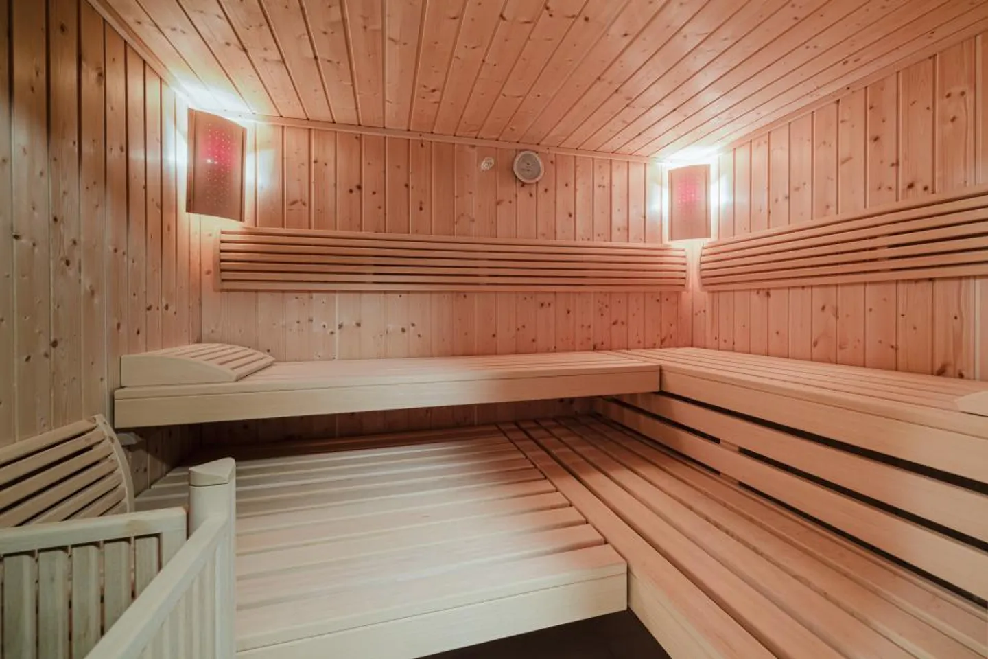 Semi-Detached House 5.5 Rooms - Photo 6 of 12