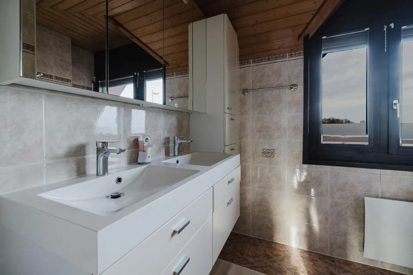 Semi-Detached House 5.5 Rooms - Photo 9 of 12