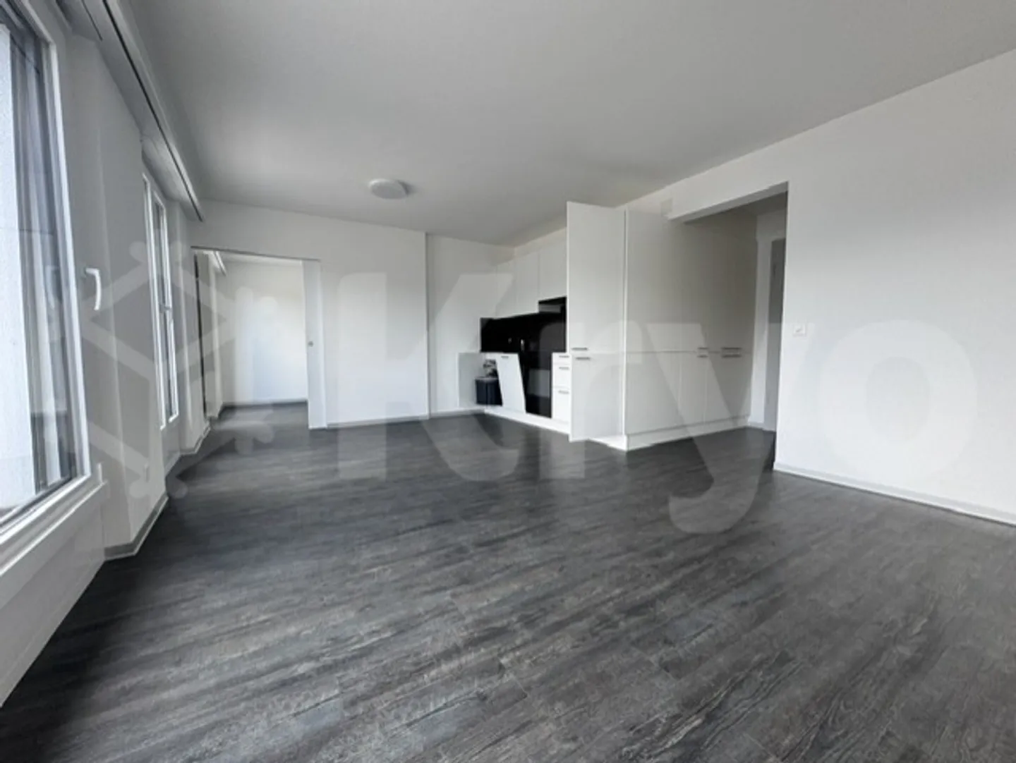 Beautiful 2-room apartment with large terrace - Photo 1 of 8