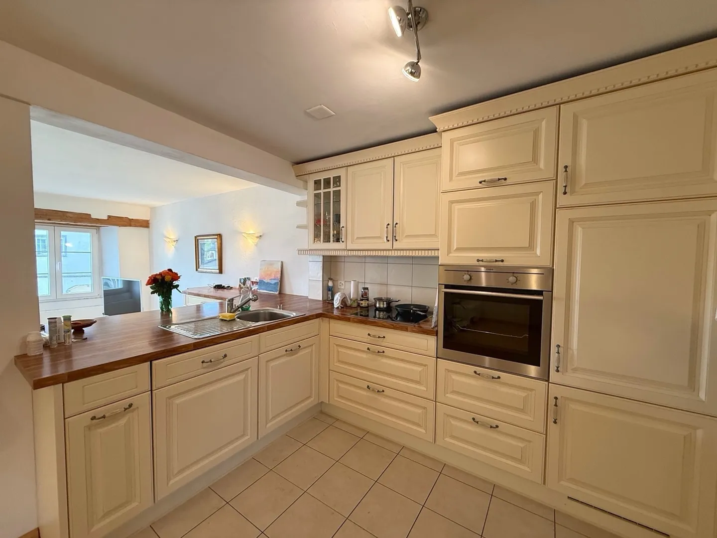 Grosszügige und charmante 6.5-Zimmer-Wohnung mit Gartensitzplatz in ruhiger Lage in Hallau, Kanton SH - Foto 4 von 12