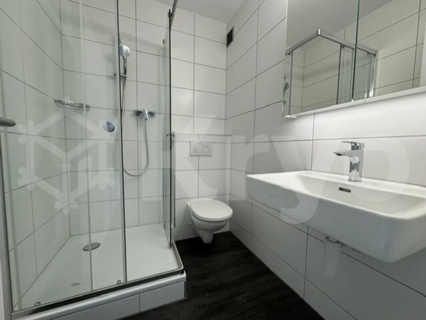 Beautiful 2-room apartment with large terrace - Photo 7 of 8