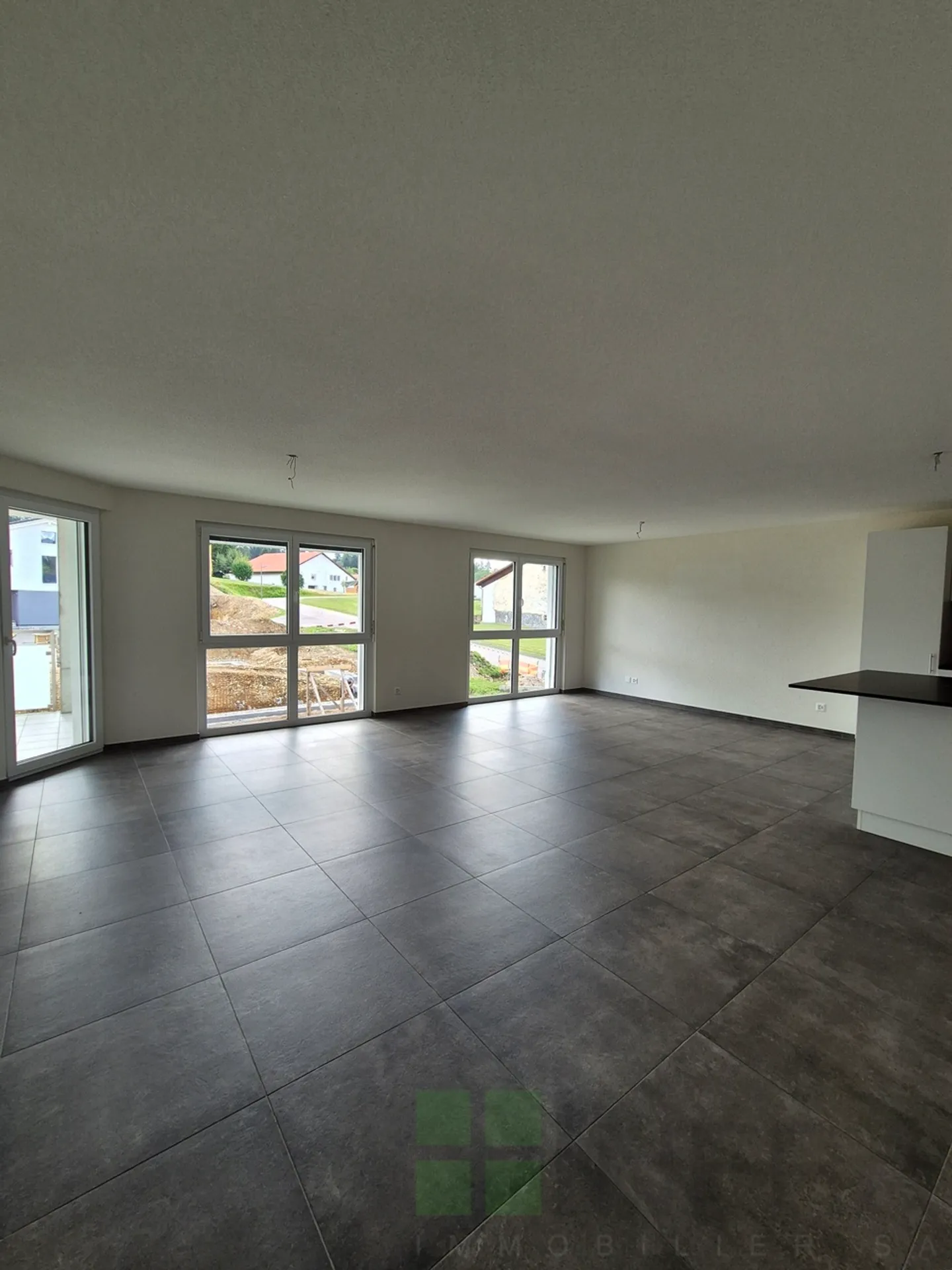 Magnificent and spacious 124 m2 apartment - Photo 4 of 10