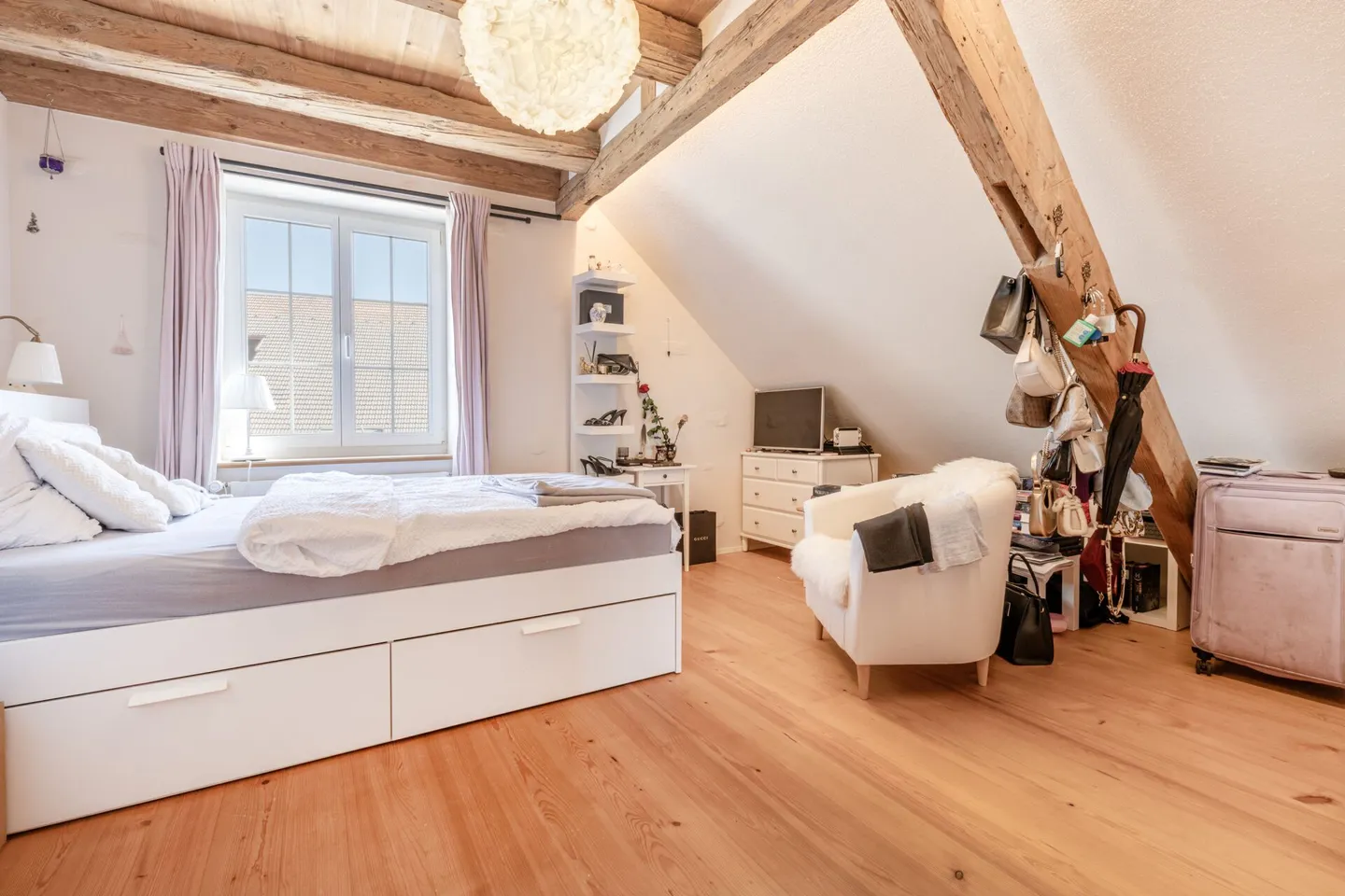 Historisches 9.5-Zimmer-Bauernhaus - stilvoll saniert, einzigartig im Charakter - Photo 12 of 32