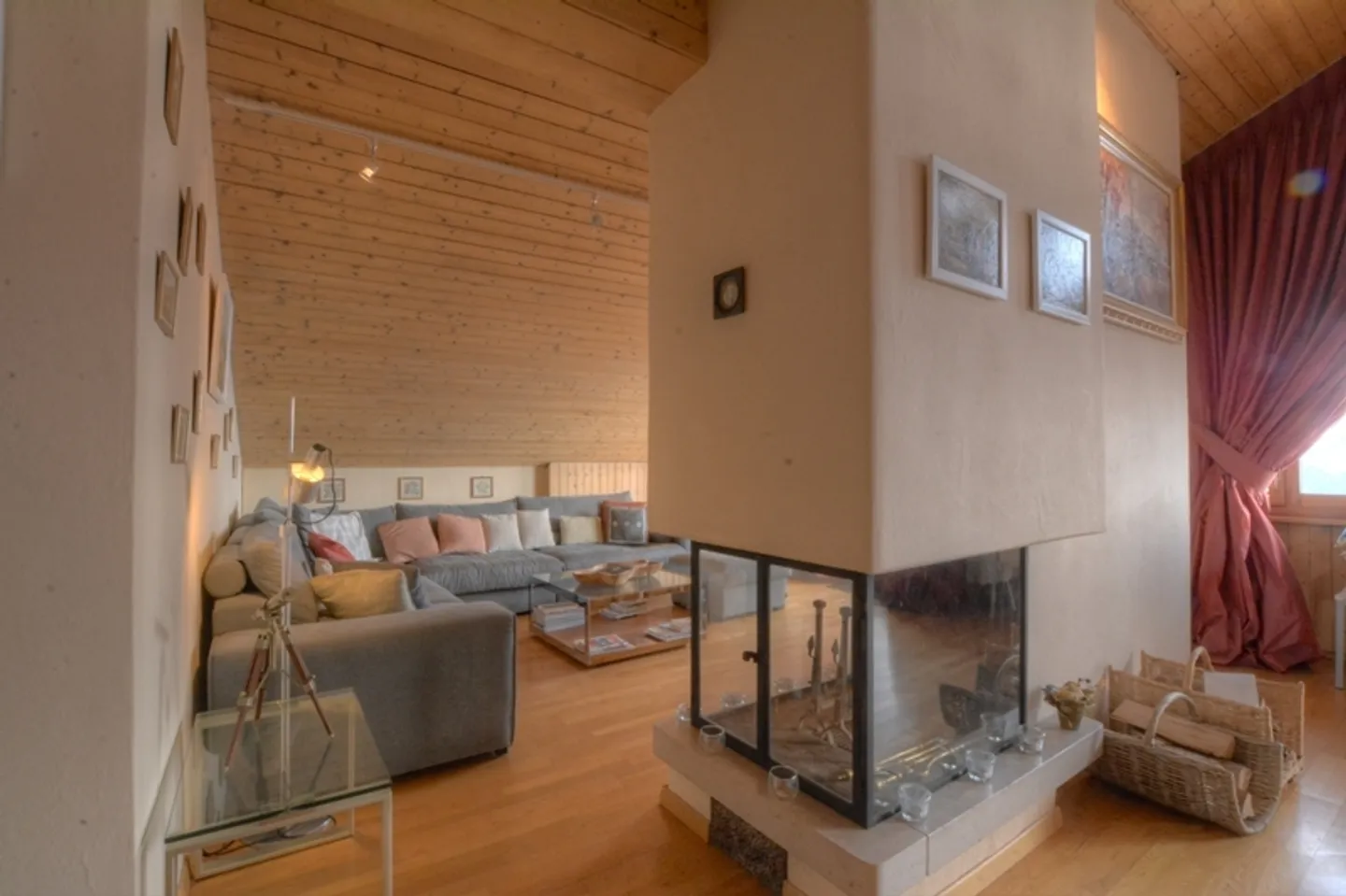 Stupendo appartamento duplex di 5 stanze ad Anzère - Foto 1 di 13