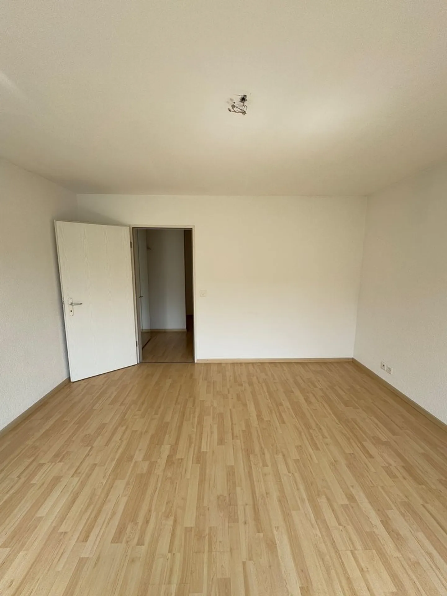 Appartement 3.5 pièces - Foto 5 von 7