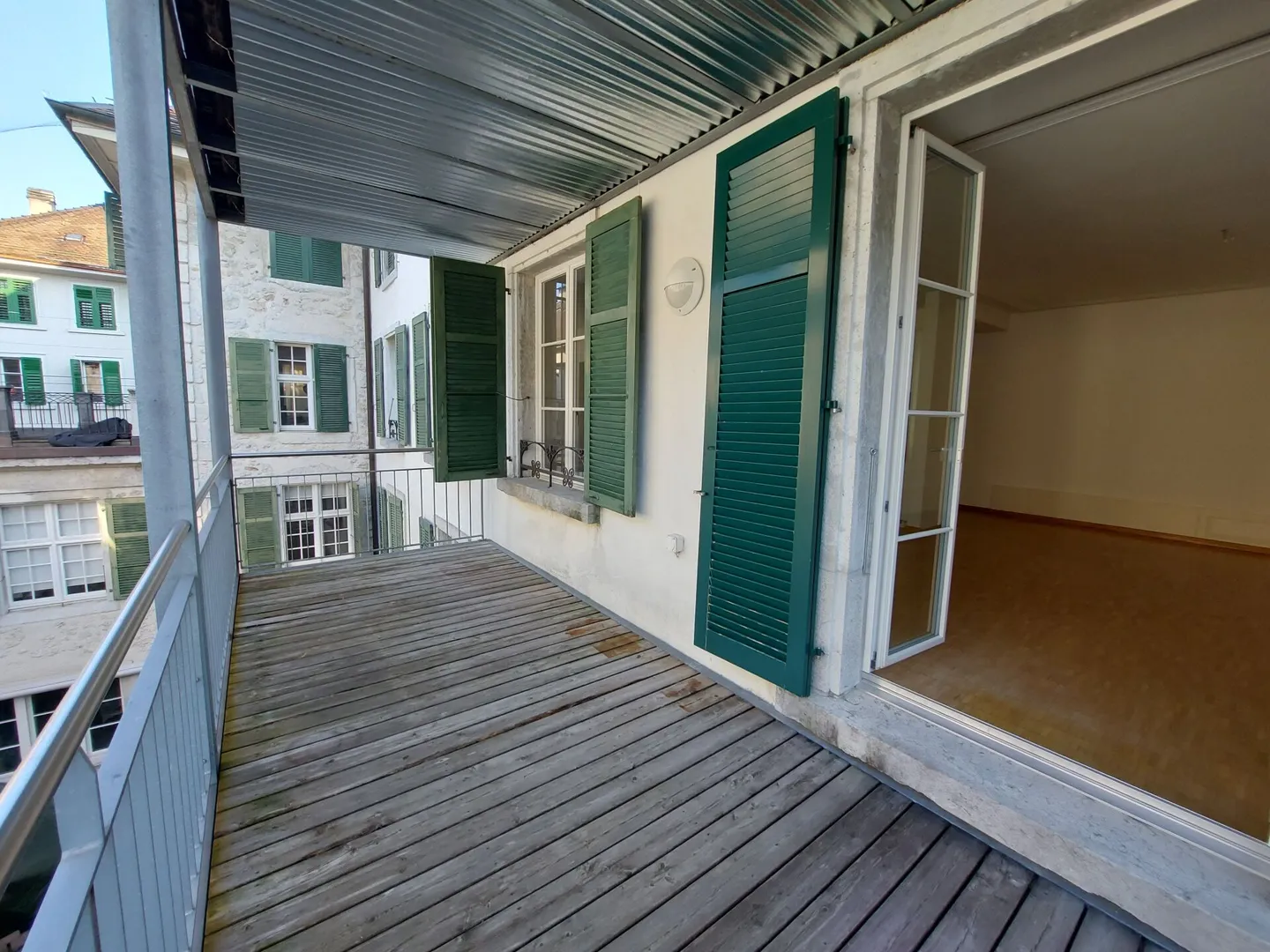 Bel appartement avec grand balcon - Photo 5 sur 10