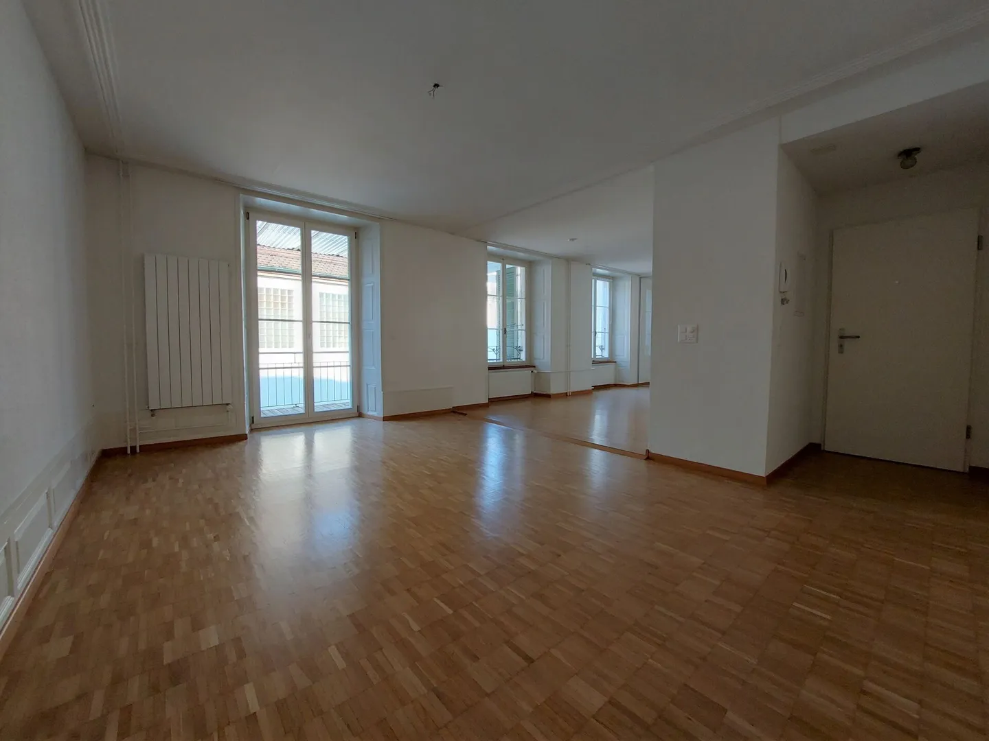 Bel appartement avec grand balcon - Photo 9 sur 10
