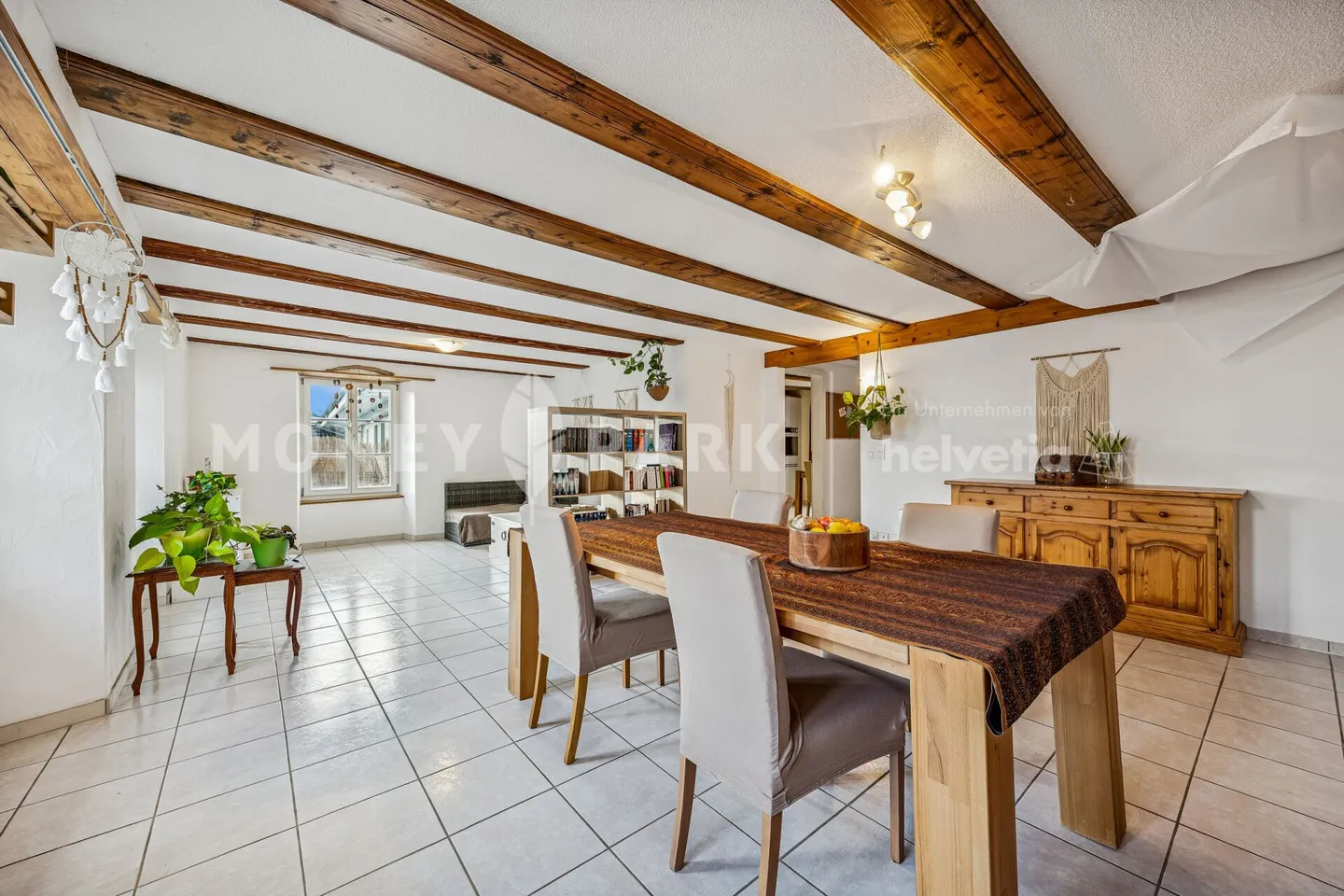 5.5-Room Single-Family House with Integrated Business Section - Photo 2 of 15