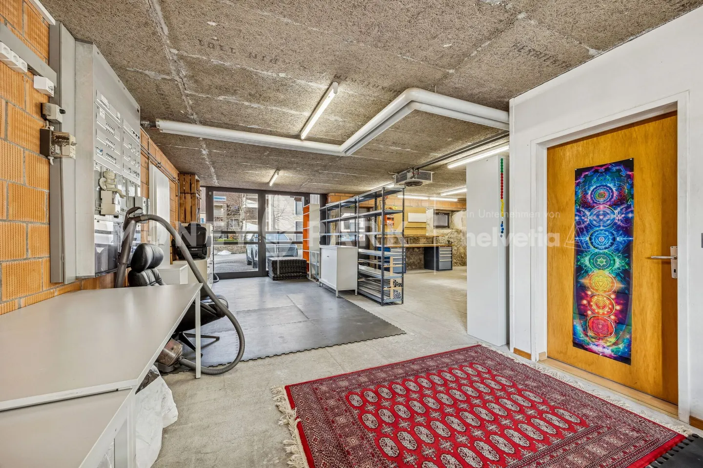 5.5-Room Single-Family House with Integrated Business Section - Photo 6 of 15