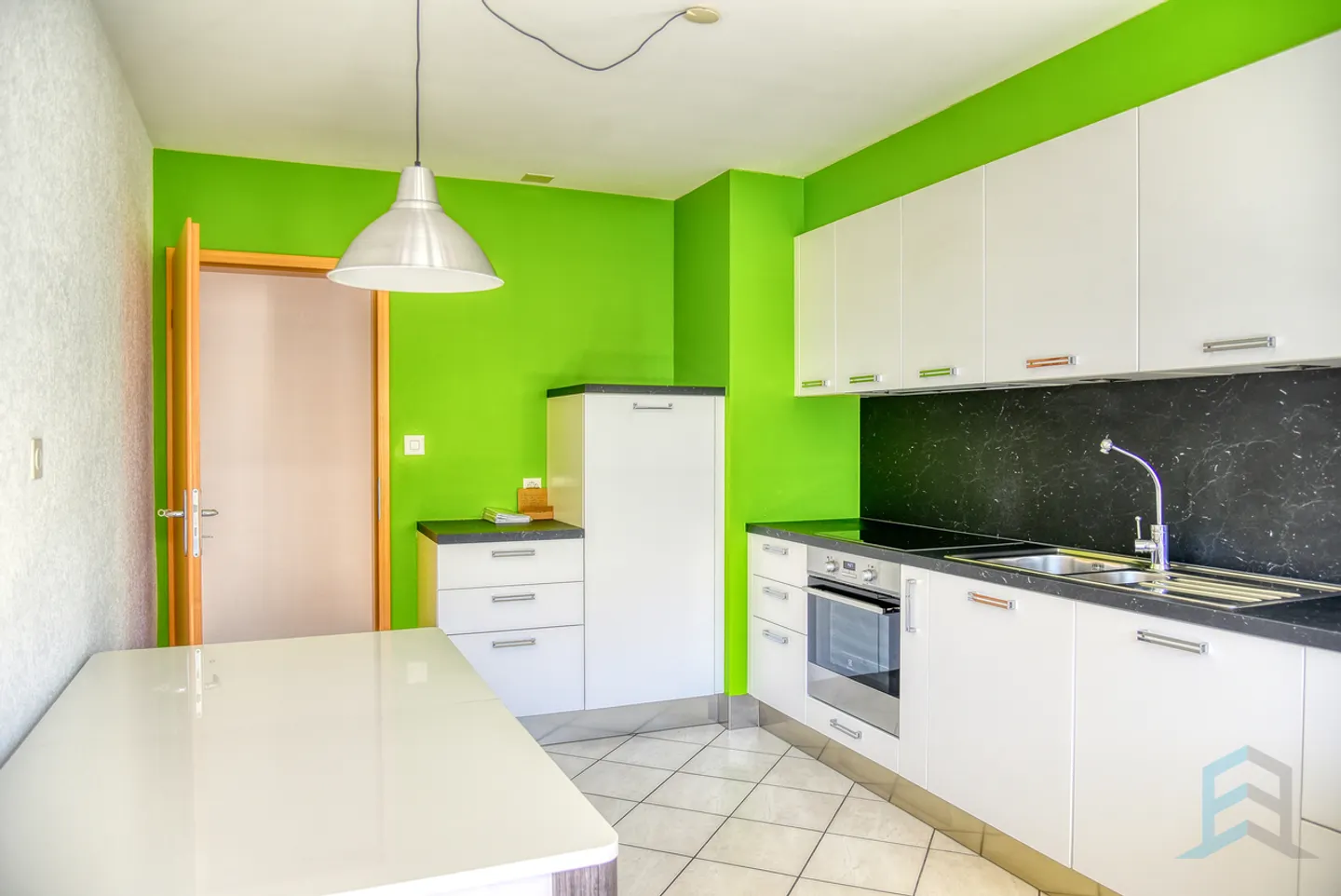 Appartamento ristrutturato con vista - Foto 4 di 14