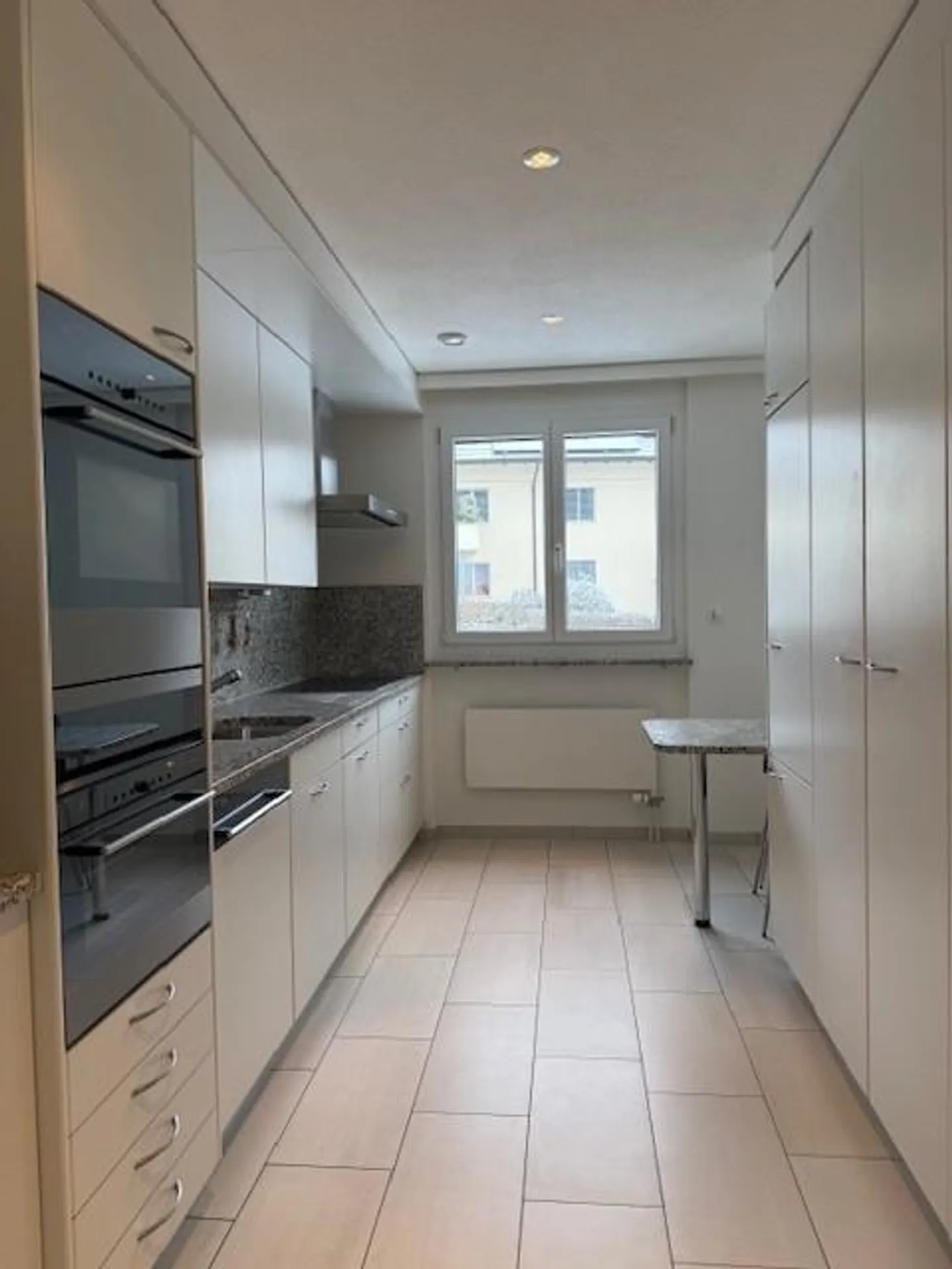 Magnifique appartement de 4.0 pièces à Erlenbach - Photo 2 sur 12