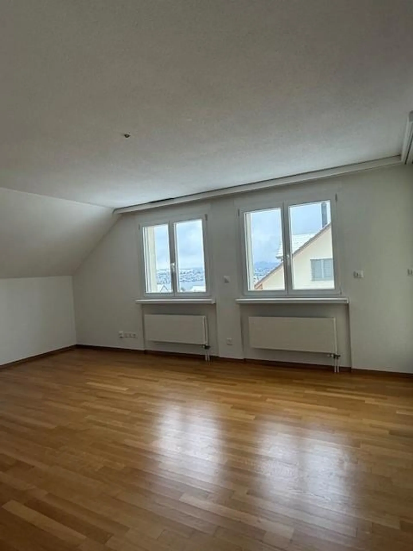 Magnifique appartement de 4.0 pièces à Erlenbach - Photo 4 sur 12