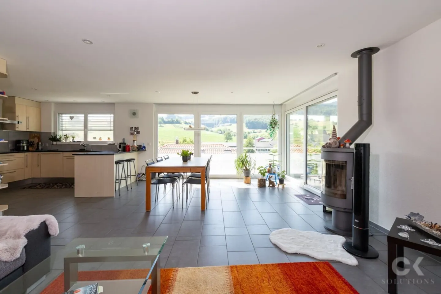 Paradis familial avec beau jardin et vue dégagée - Photo 8 sur 24