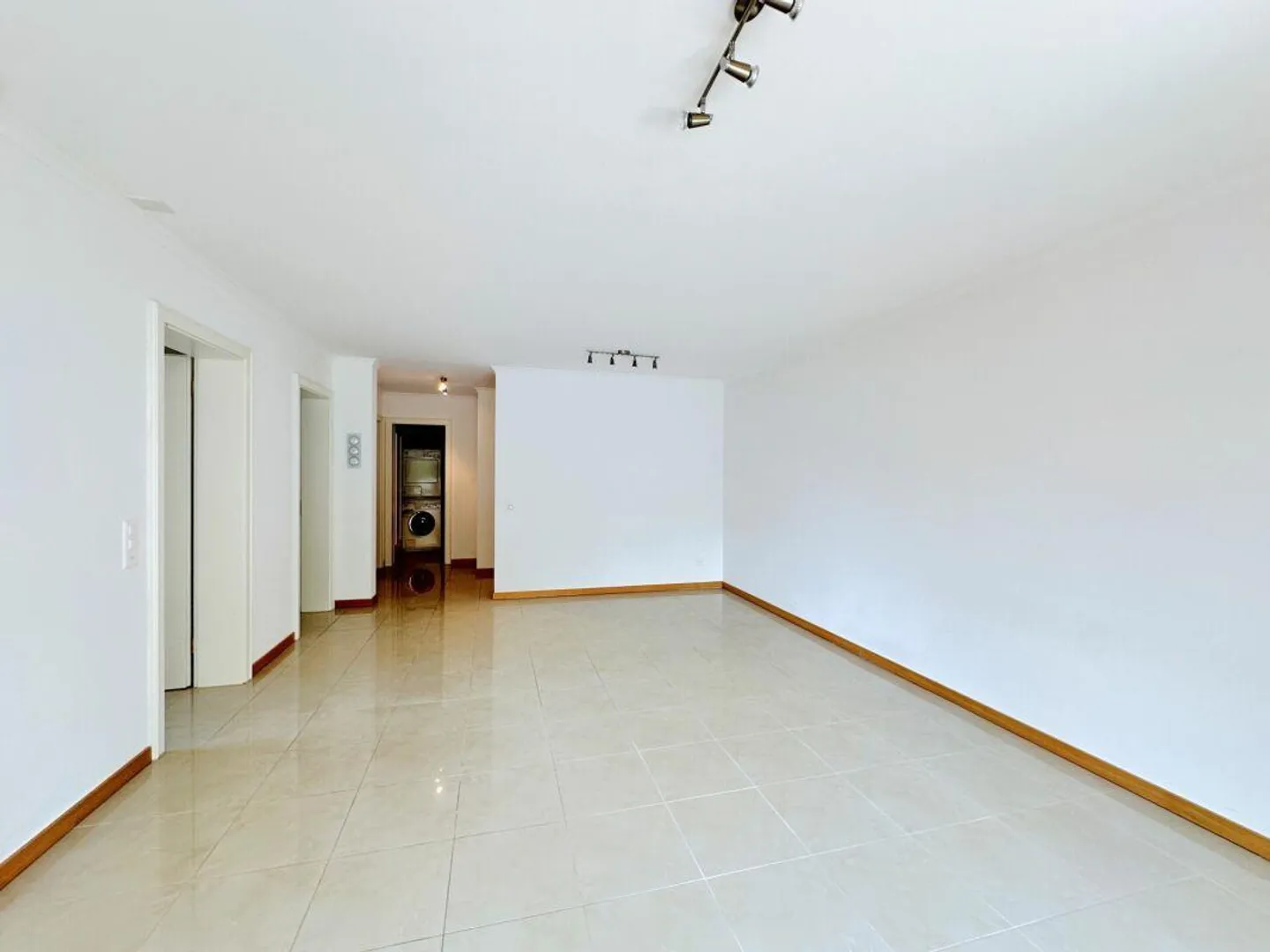 Strategic 3.5-room apartment a stone's throw from the lake - Photo 5 of 12