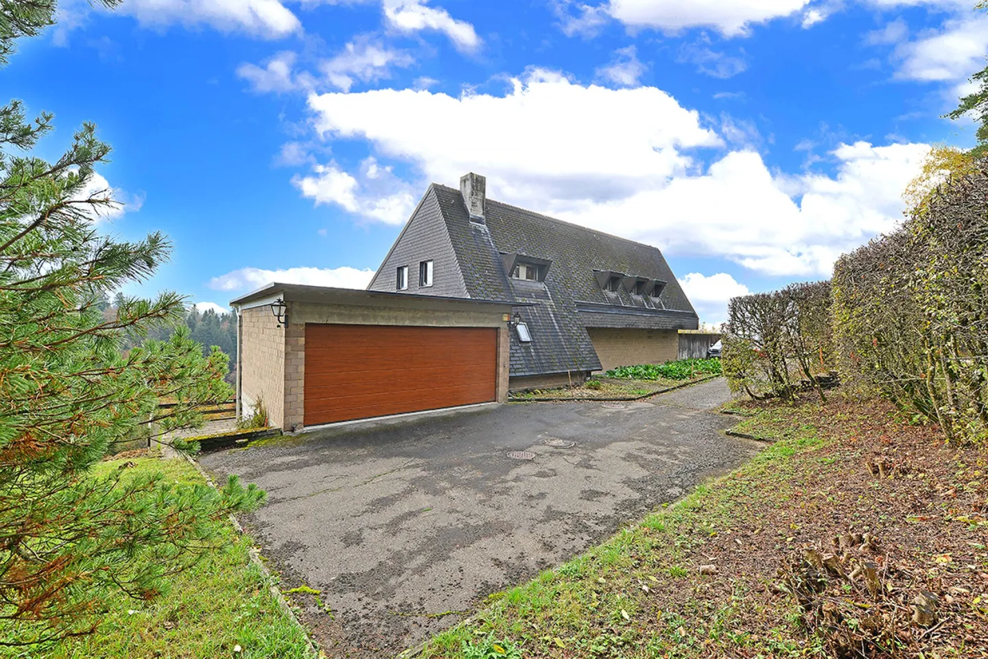6.5-Room Country Estate with Indoor Pool and Large Property - Photo 2 of 15