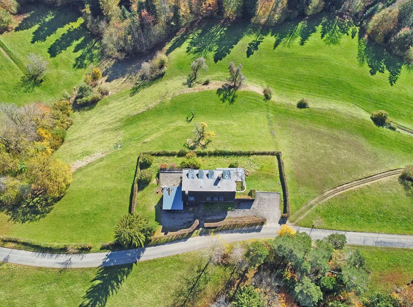 6.5-Room Country Estate with Indoor Pool and Large Property - Photo 3 of 15