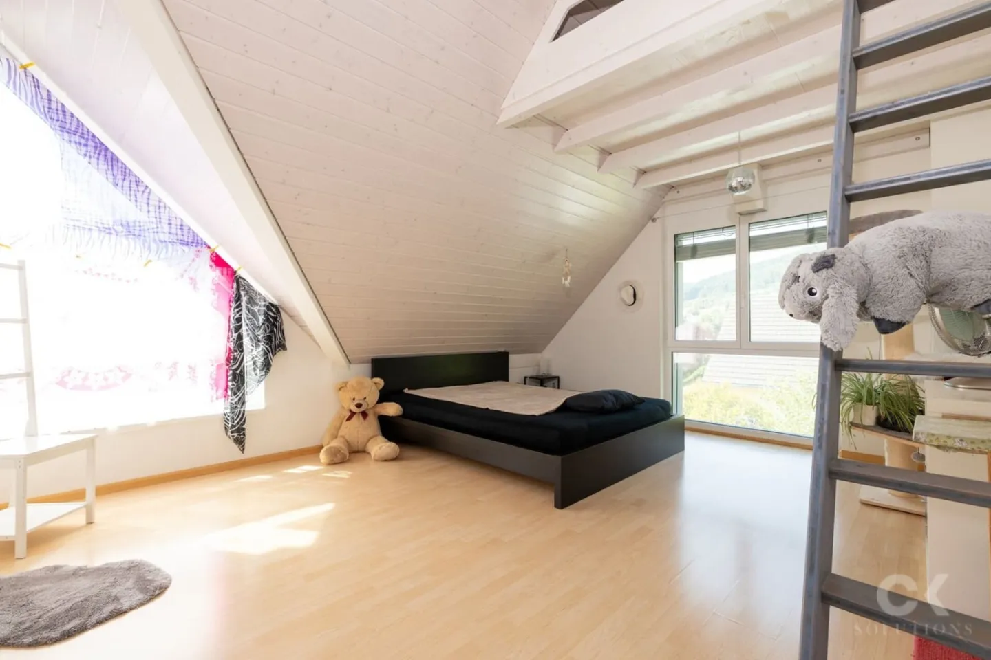 Paradis familial avec beau jardin et vue dégagée - Photo 13 sur 24
