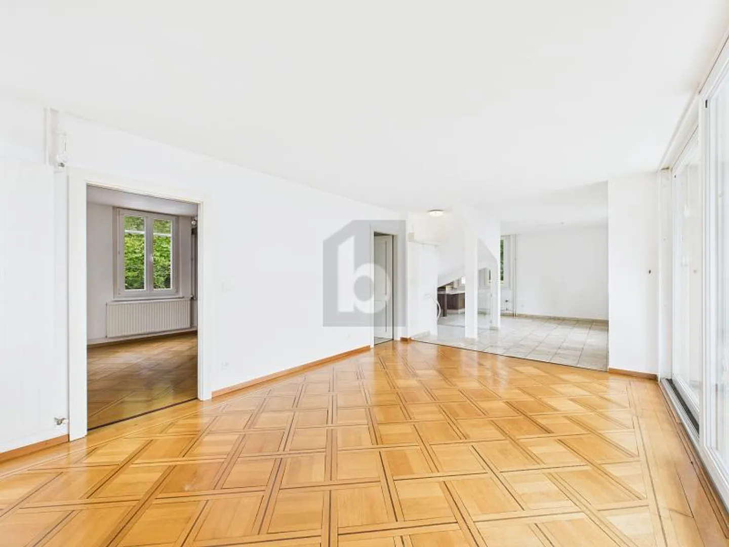 ZWEI SCHRITE VOM SEE, UNVERGLEICHLICHER BILCK - Foto 2 von 6