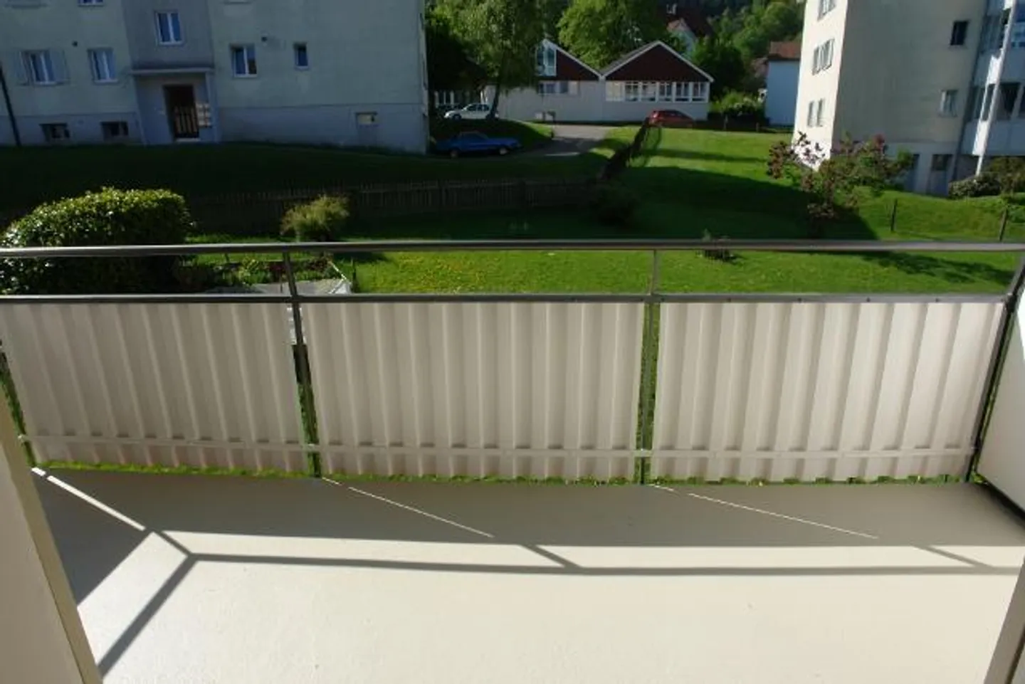 Comfortable beautiful apartment in a quiet neighborhood - Photo 2 of 8