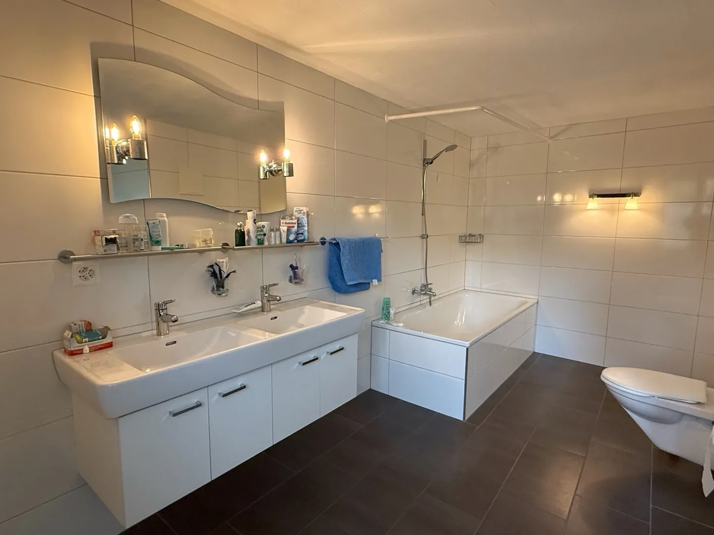 Grosszügige und charmante 6.5-Zimmer-Wohnung mit Gartensitzplatz in ruhiger Lage in Hallau, Kanton SH - Foto 10 von 12