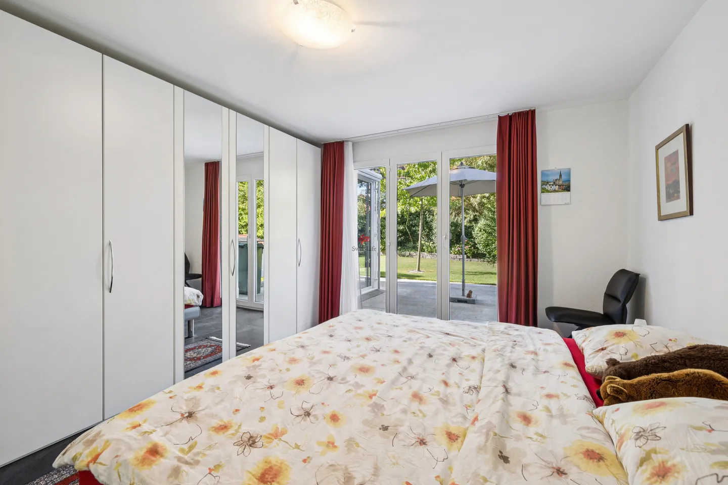 Exclusive Living with Garden in Binningen - Photo 10 of 19