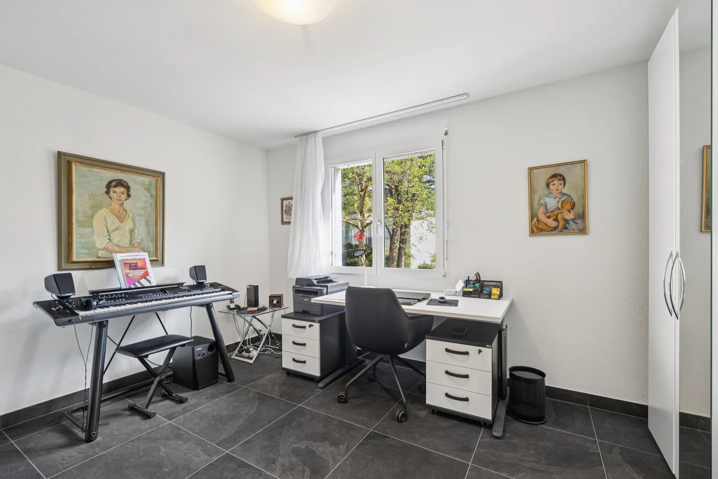 Exclusive Living with Garden in Binningen - Photo 12 of 19
