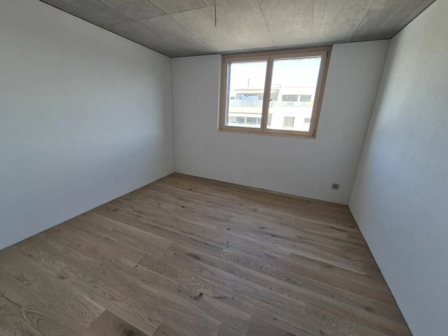 Neue 4.5-Zimmerwohnung mit Balkon - Foto 3 von 8