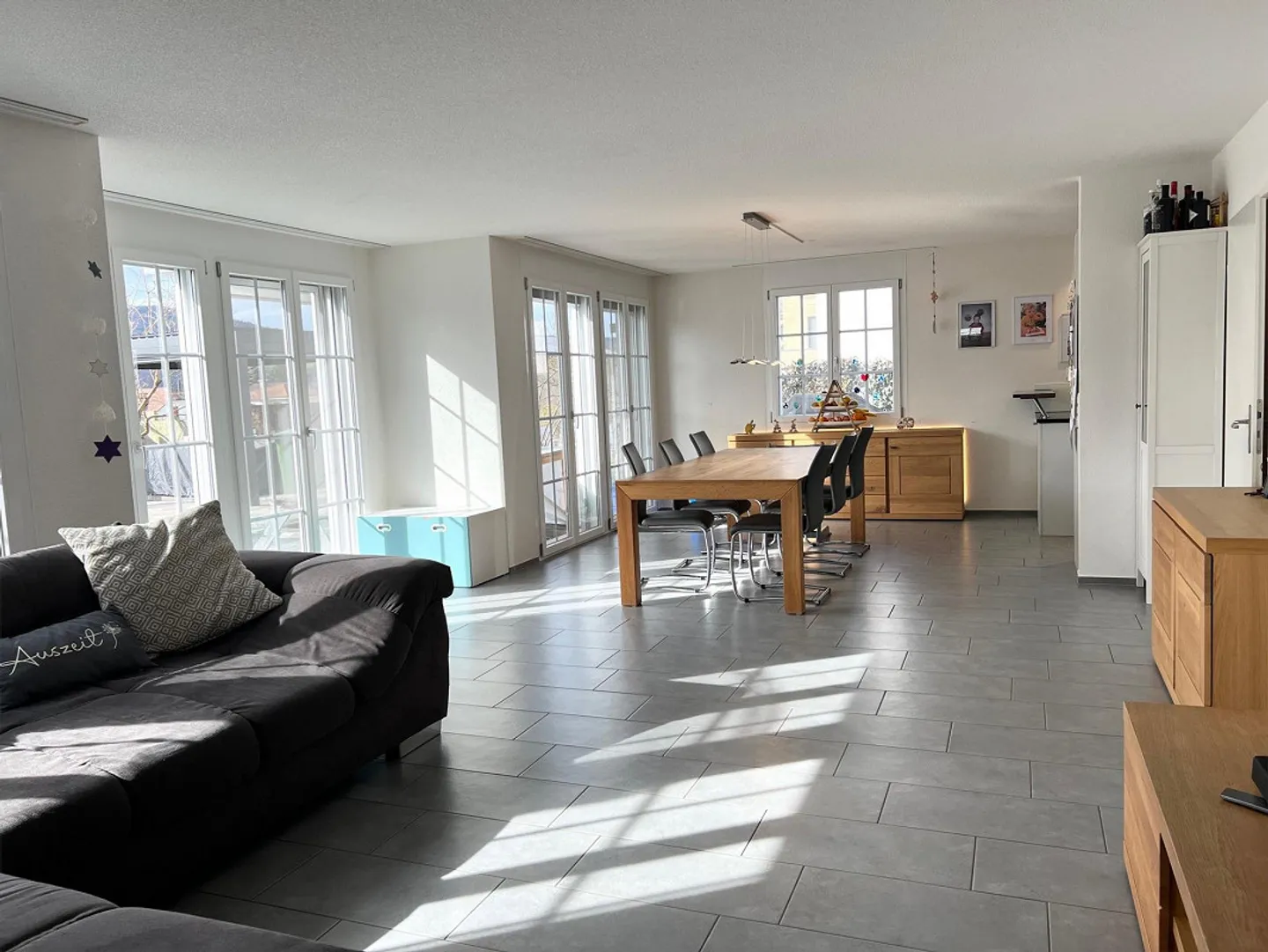 Charming Detached 6.5-Room Country House at the Edge of the Forest - Photo 4 of 15