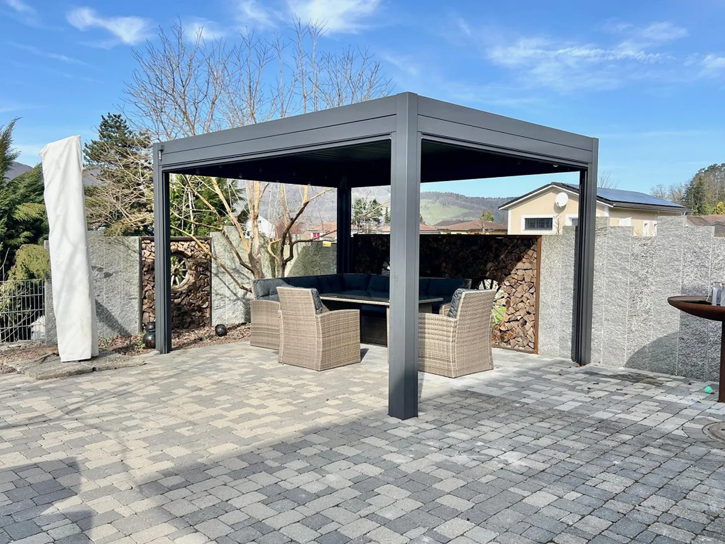 Charming Detached 6.5-Room Country House at the Edge of the Forest - Photo 11 of 15