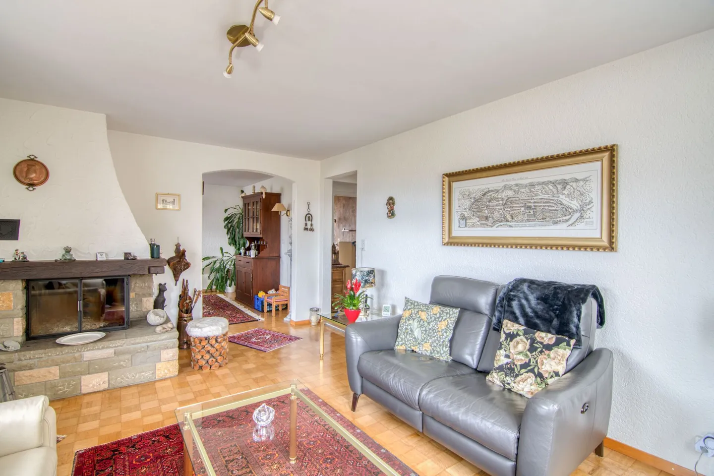 Maison individuelle de 6,5 pièces avec vue panoramique, pavillon de jardin et double garage à Rümligen - Photo 4 sur 32