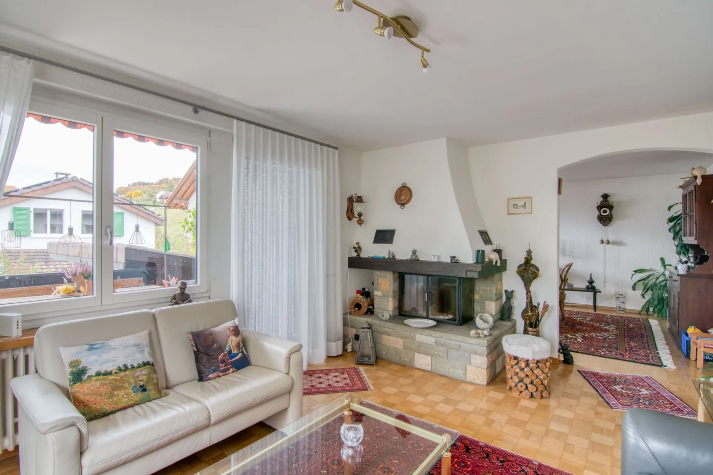 Maison individuelle de 6,5 pièces avec vue panoramique, pavillon de jardin et double garage à Rümligen - Photo 3 sur 32
