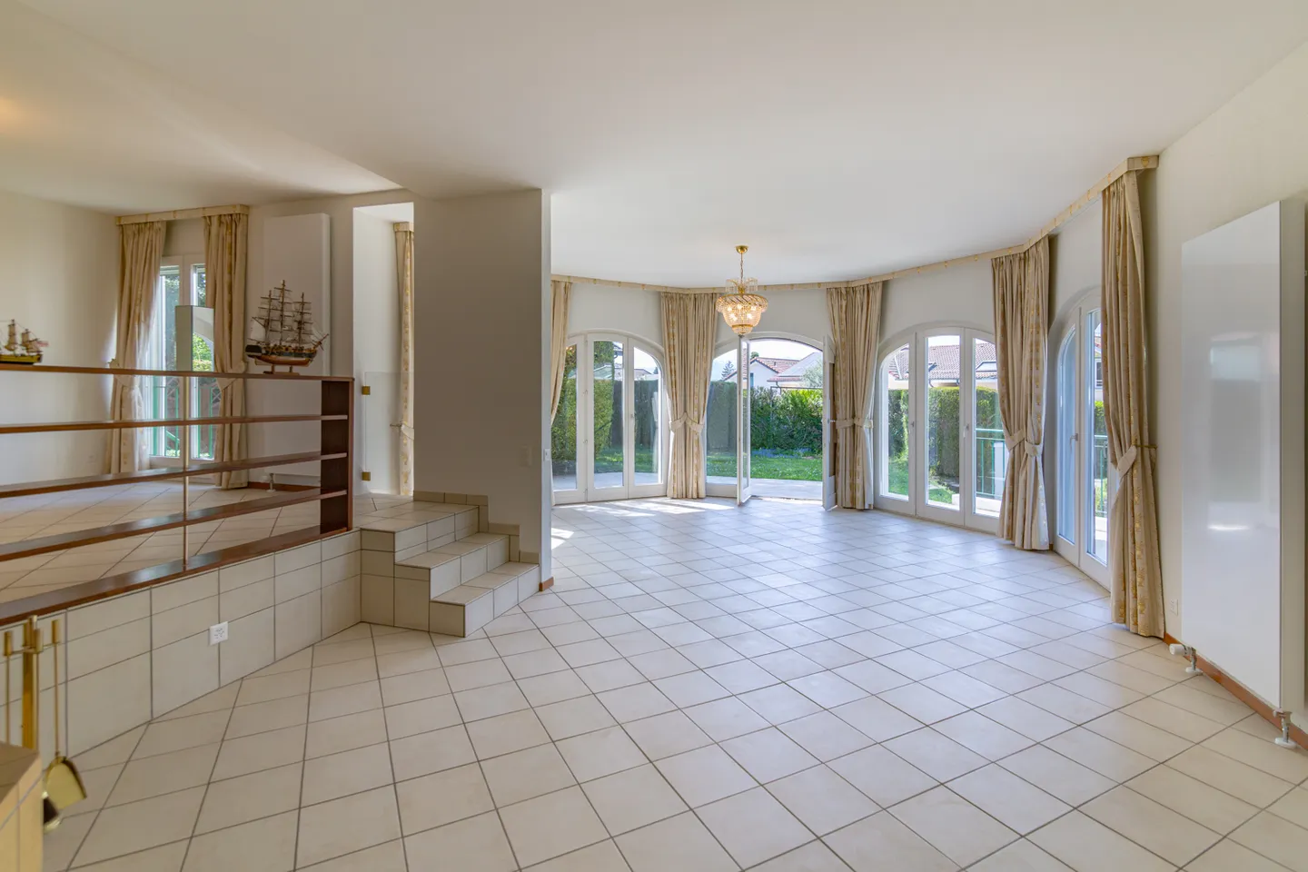 Maison 8 pièces - Photo 3 sur 15