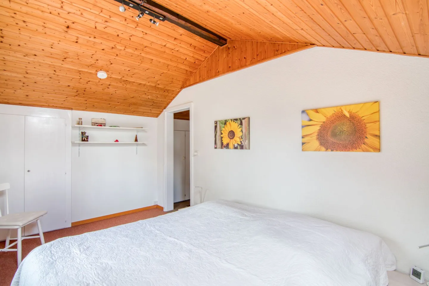 Maison individuelle de 6,5 pièces avec vue panoramique, pavillon de jardin et double garage à Rümligen - Photo 13 sur 32