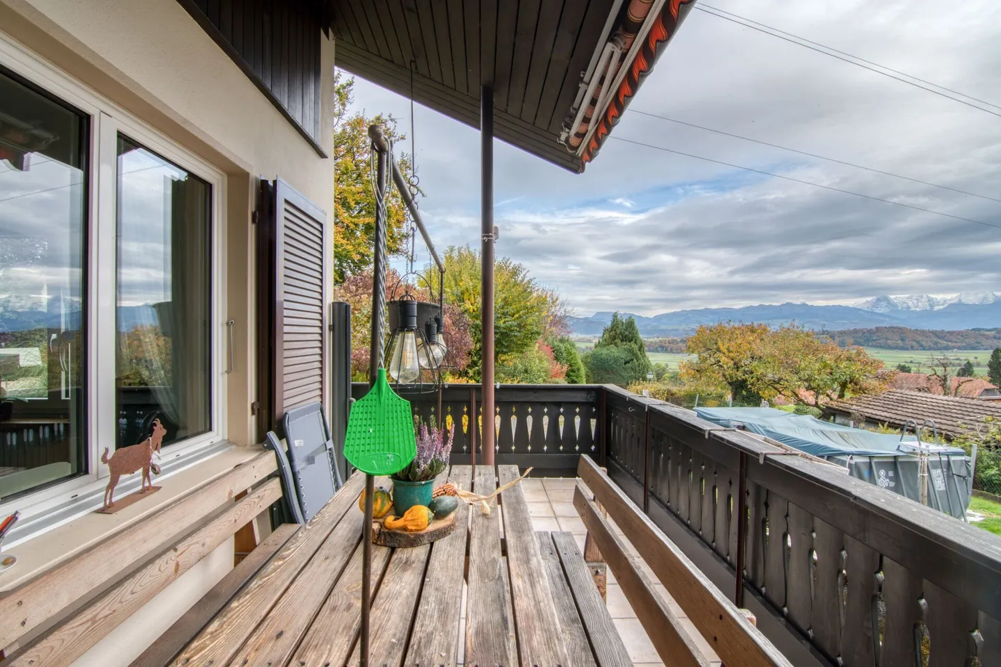 Maison individuelle de 6,5 pièces avec vue panoramique, pavillon de jardin et double garage à Rümligen - Photo 21 sur 32