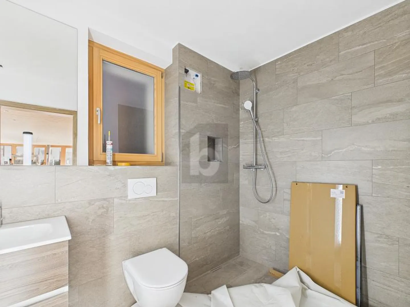 PREMIÈRE UTILISATION - MODERNE ET HAUTE QUALITÉ - Photo 3 sur 6