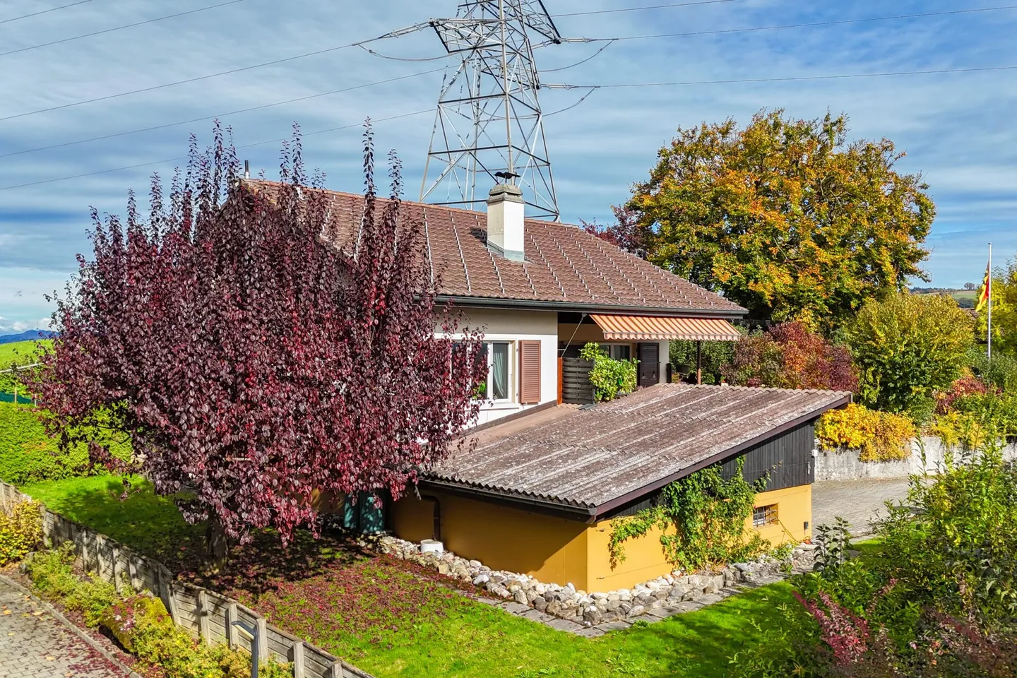 Maison individuelle de 6,5 pièces avec vue panoramique, pavillon de jardin et double garage à Rümligen - Photo 30 sur 32