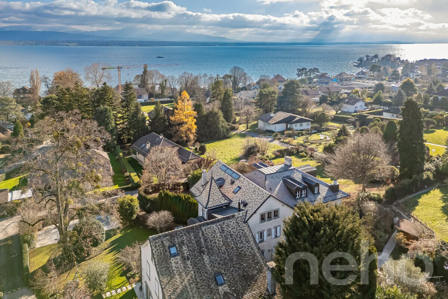 Prestigieux attique dans une maison historique rénovée - Photo 1 sur 12