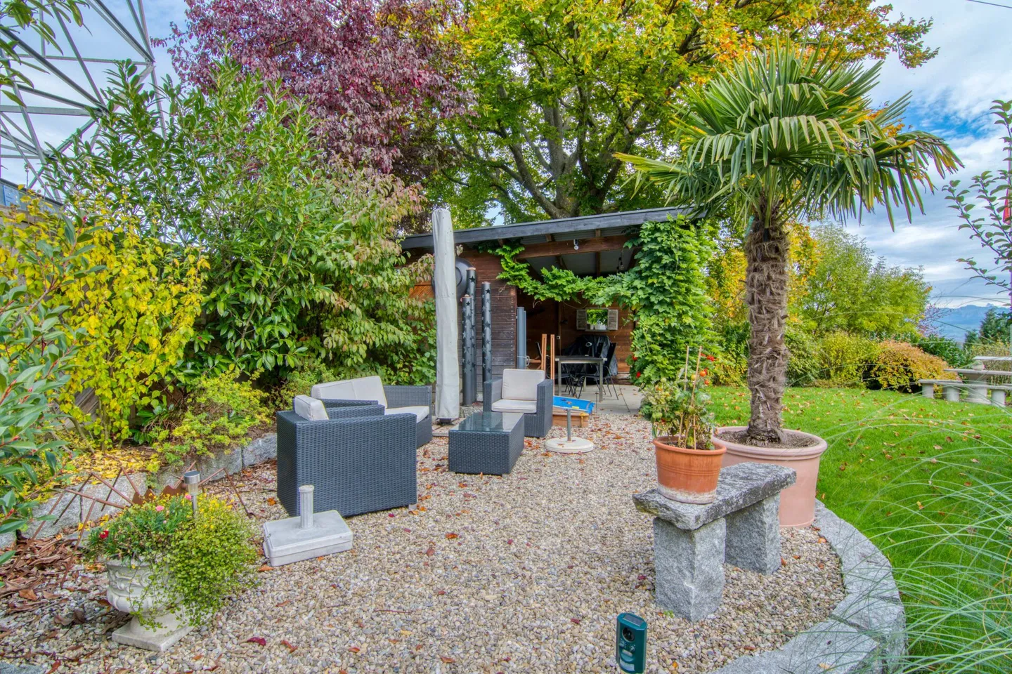 Maison individuelle de 6,5 pièces avec vue panoramique, pavillon de jardin et double garage à Rümligen - Photo 24 sur 32