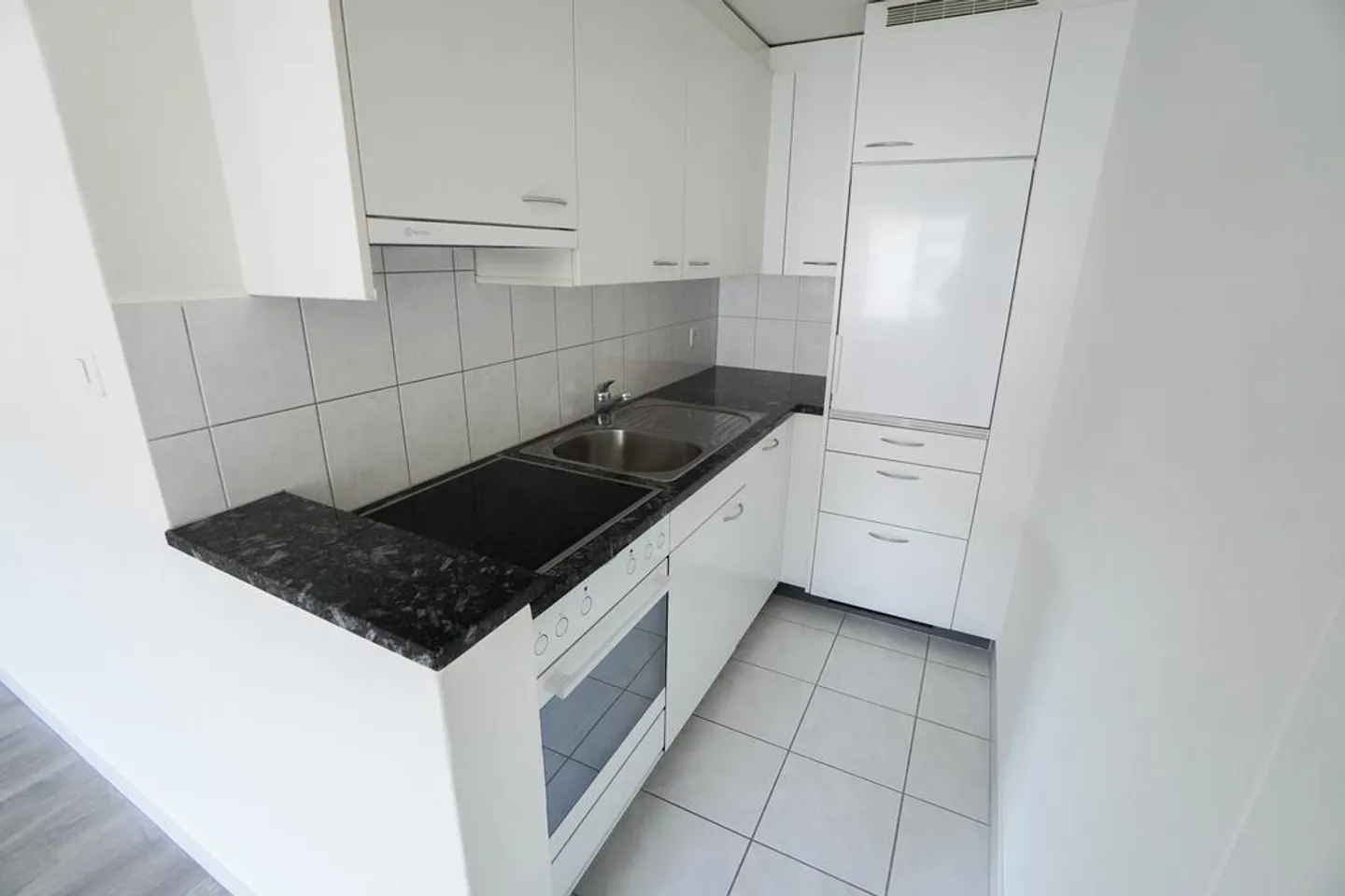 Cozy 2-room apartment - near Silberturm with sunny balcony - Photo 6 of 8