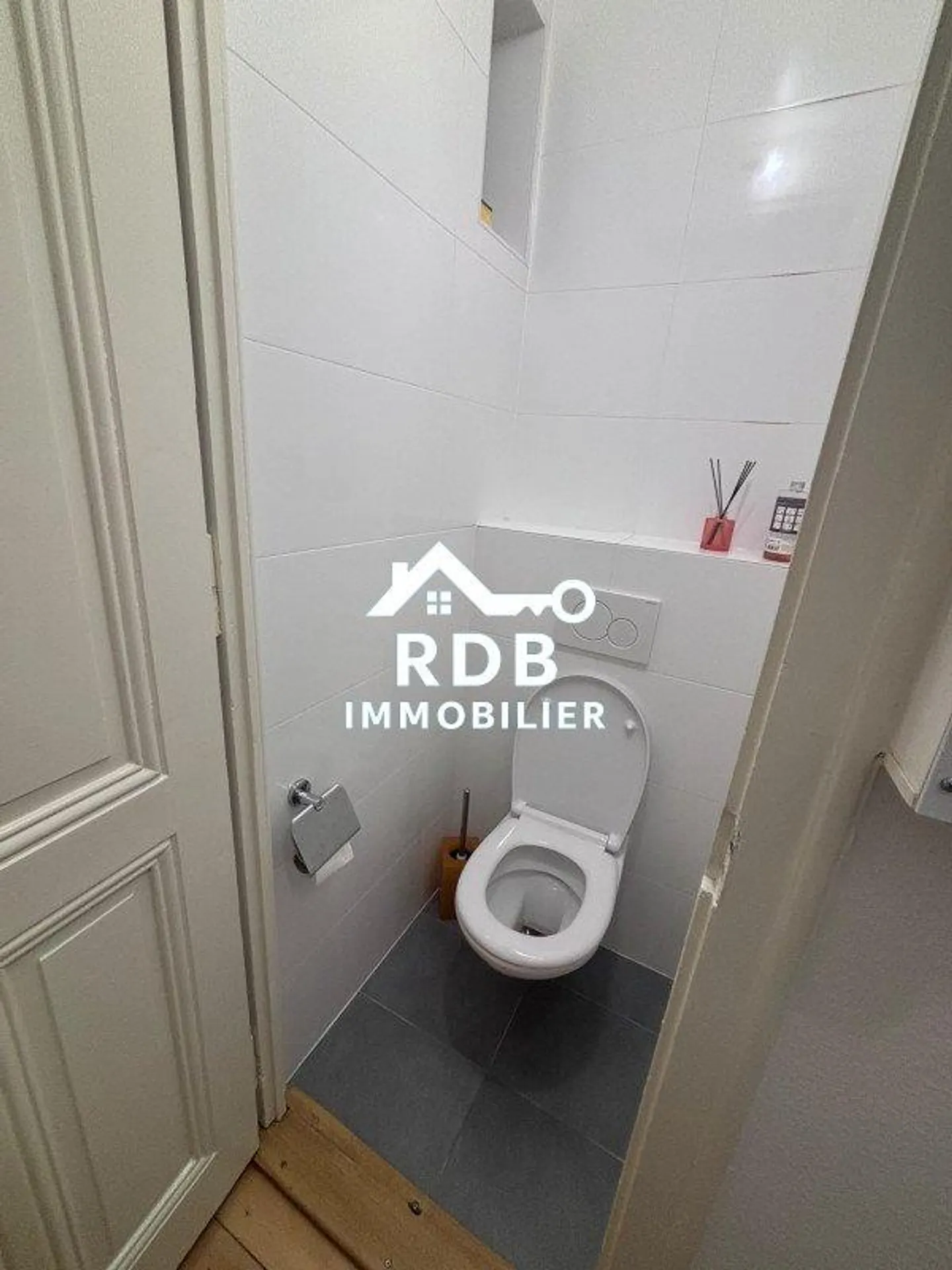 2-Zimmer-Wohnung im 3. Stock ohne Aufzug in Genf... - Foto 5 von 5