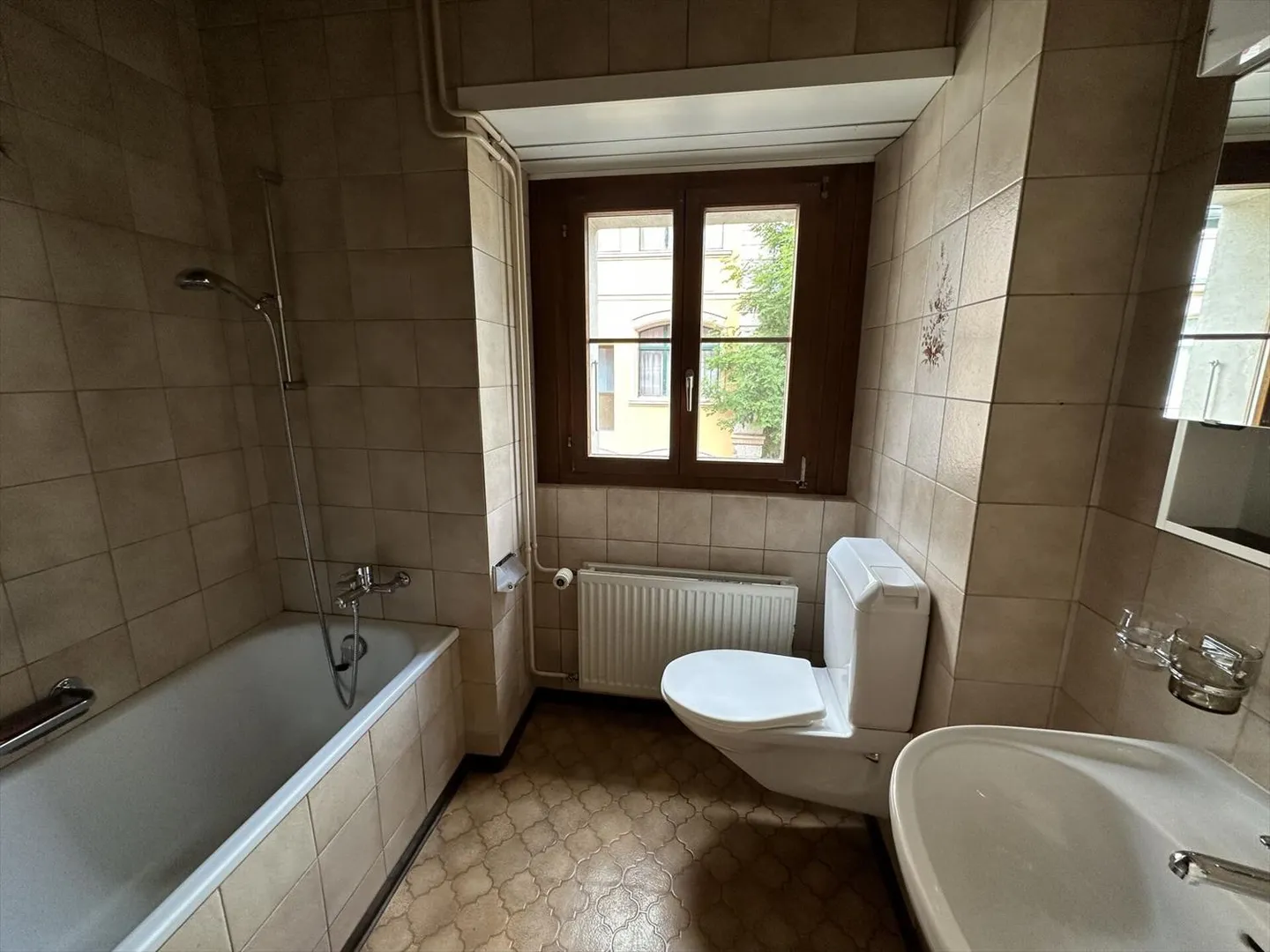 Residential building for sale - Photo 8 of 11
