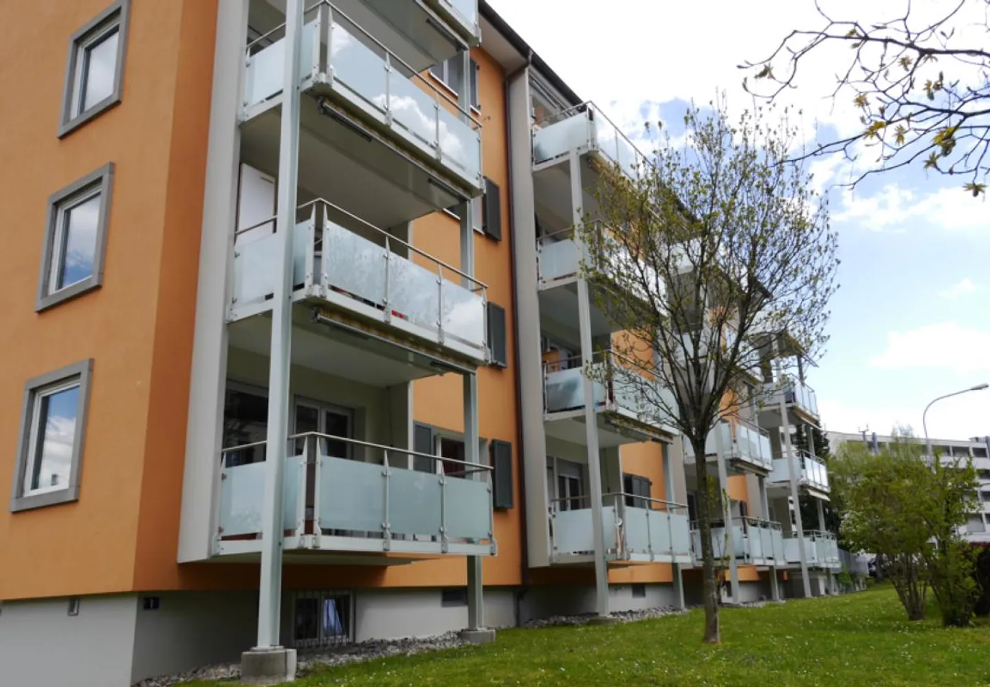 Appartement lumineux près de la gare d'Adliswil - Photo 1 sur 7