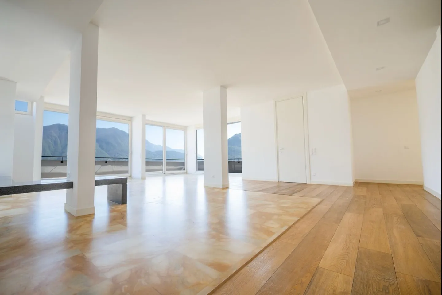 Splendido attico con vista lago - Foto 2 di 10