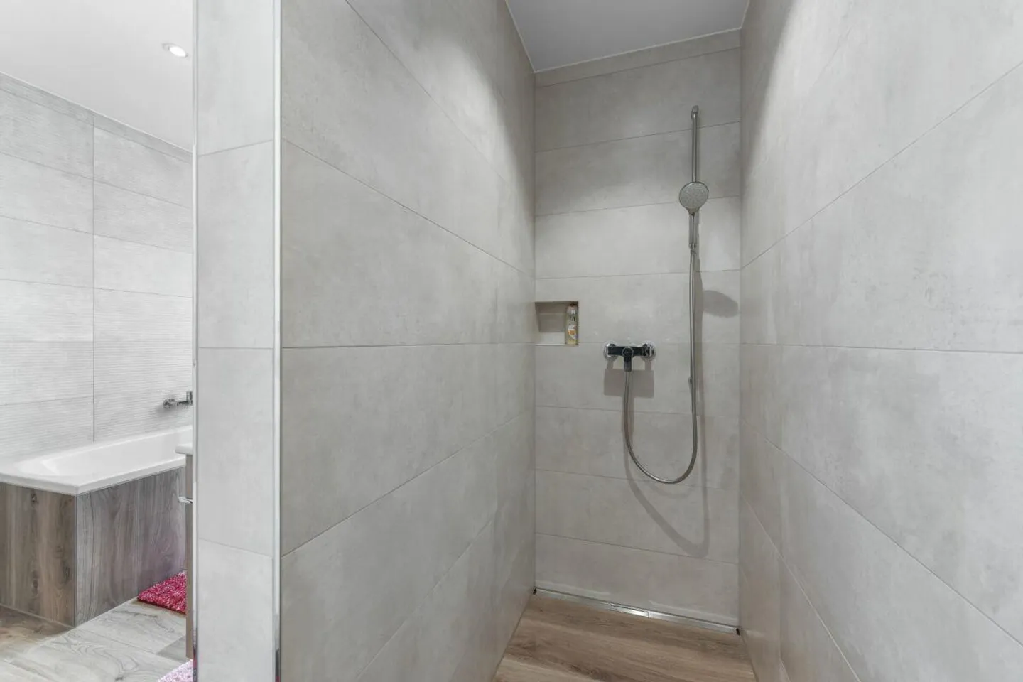 Modernes Wohnglück mit Charme - Ihr neues Zuhause im Grünen  von Bü... - Foto 20 von 30