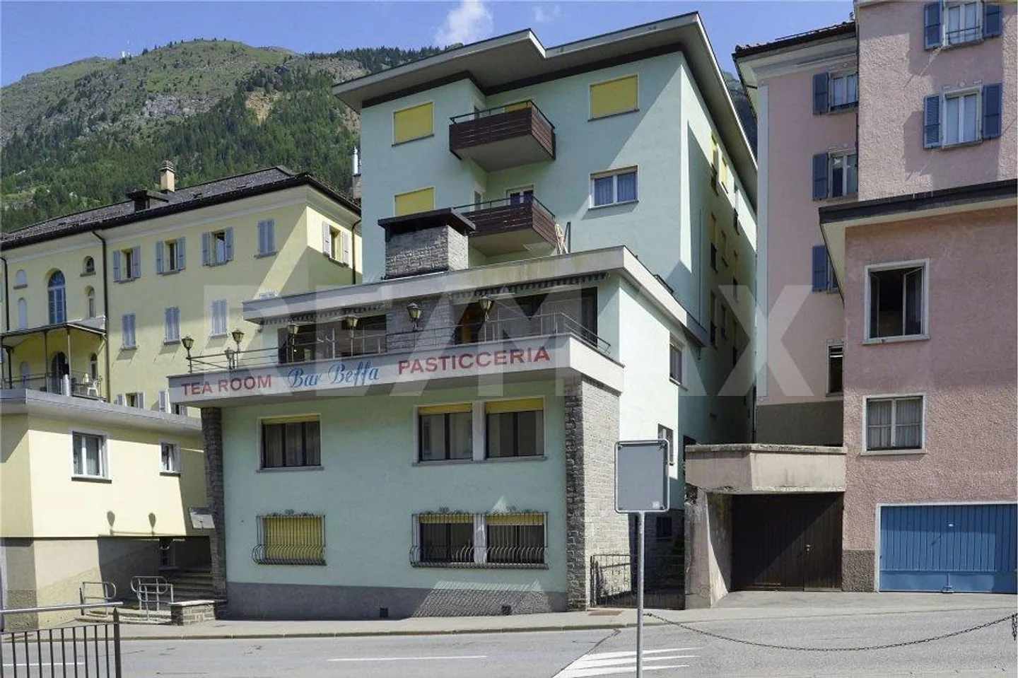 Pastry shop, laboratory and 4 apartments - Photo 4 of 13